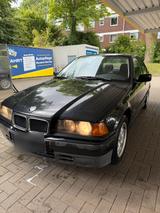 BMW E36 318i - BMW 318 aus 1996: 318i