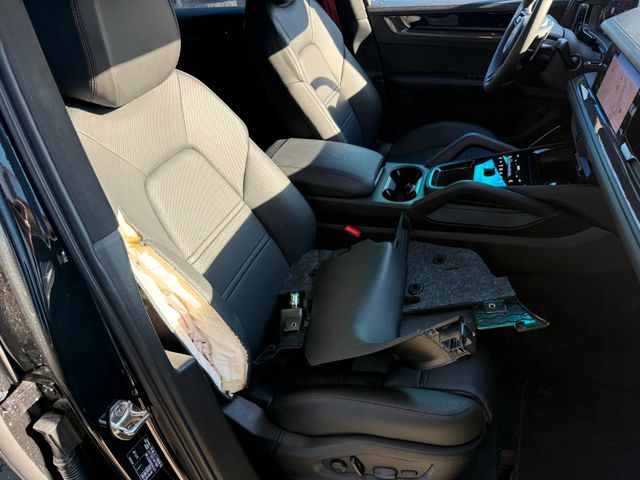 Porsche Cayenne Coupe GTS /PDCC/ STANDHZG./ BURMESTER HE Porsche Cayenne Coupe GTS /PDCC/ STANDHZG./ BURMESTER HE