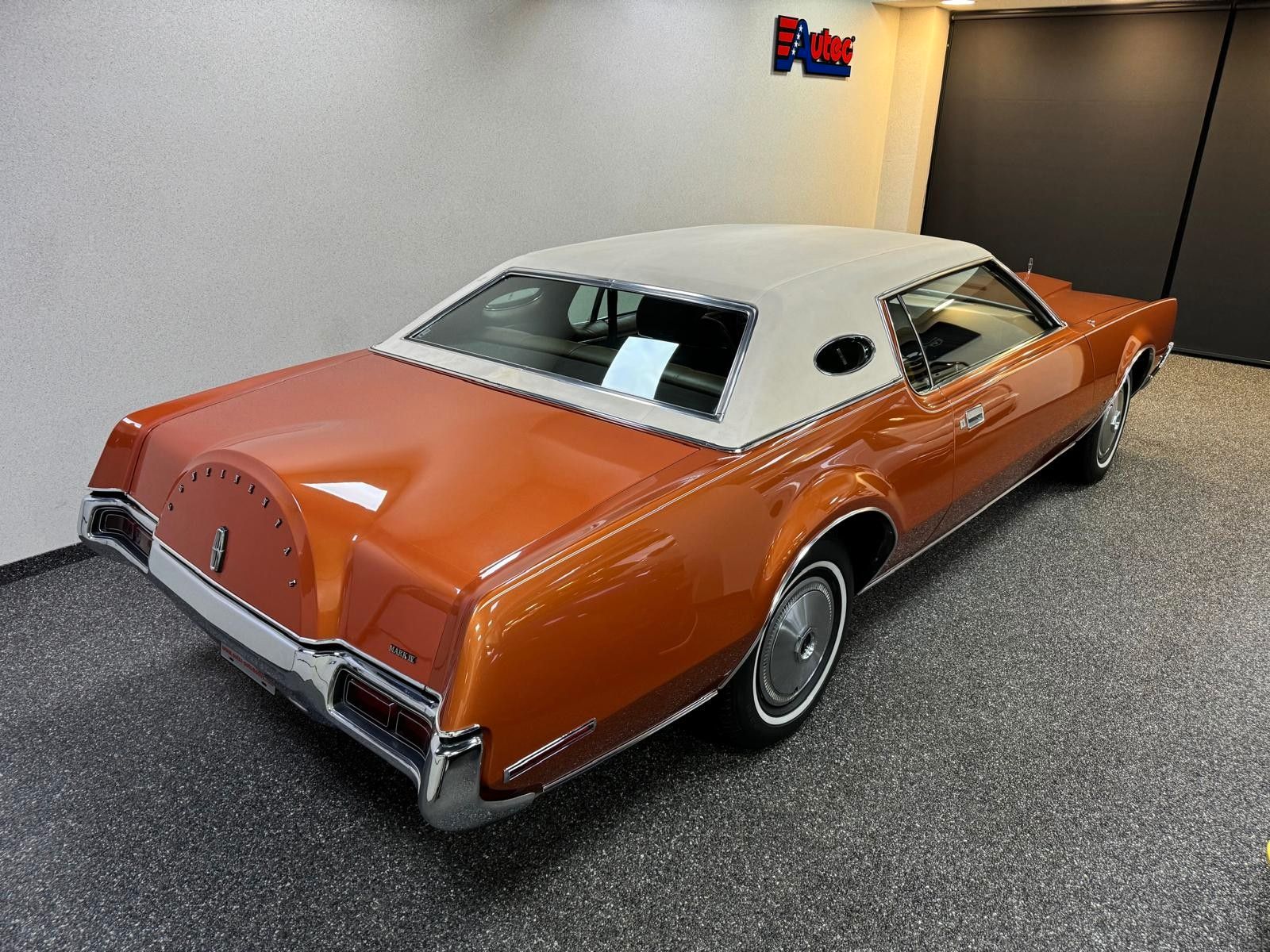 Fahrzeugabbildung Lincoln Continental MARK IV COUPE