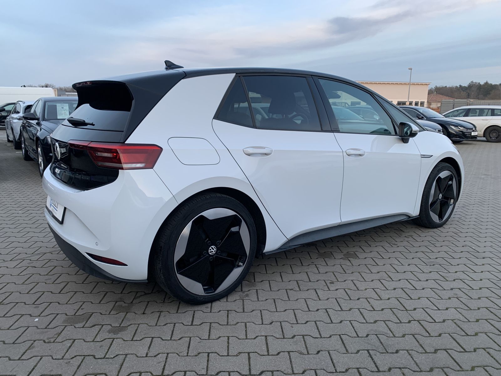 Fahrzeugabbildung Volkswagen ID.3 Pro Performance 150 kW Business*Wärmepumpe*