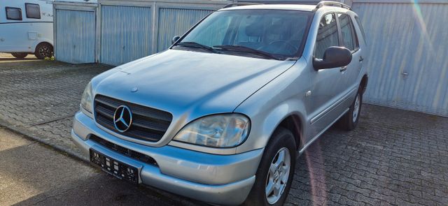 Mercedes-Benz ML 320 Navi-Leder-Scheckheft-Tüv Neu