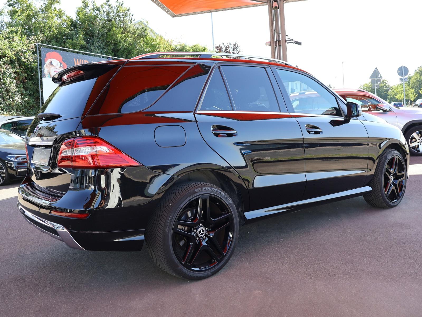 Mercedes-Benz ML 350 4M CDI LEDER CAM AMG 21" GSD