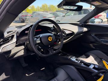 2021 Ferrari SF90 照片 10