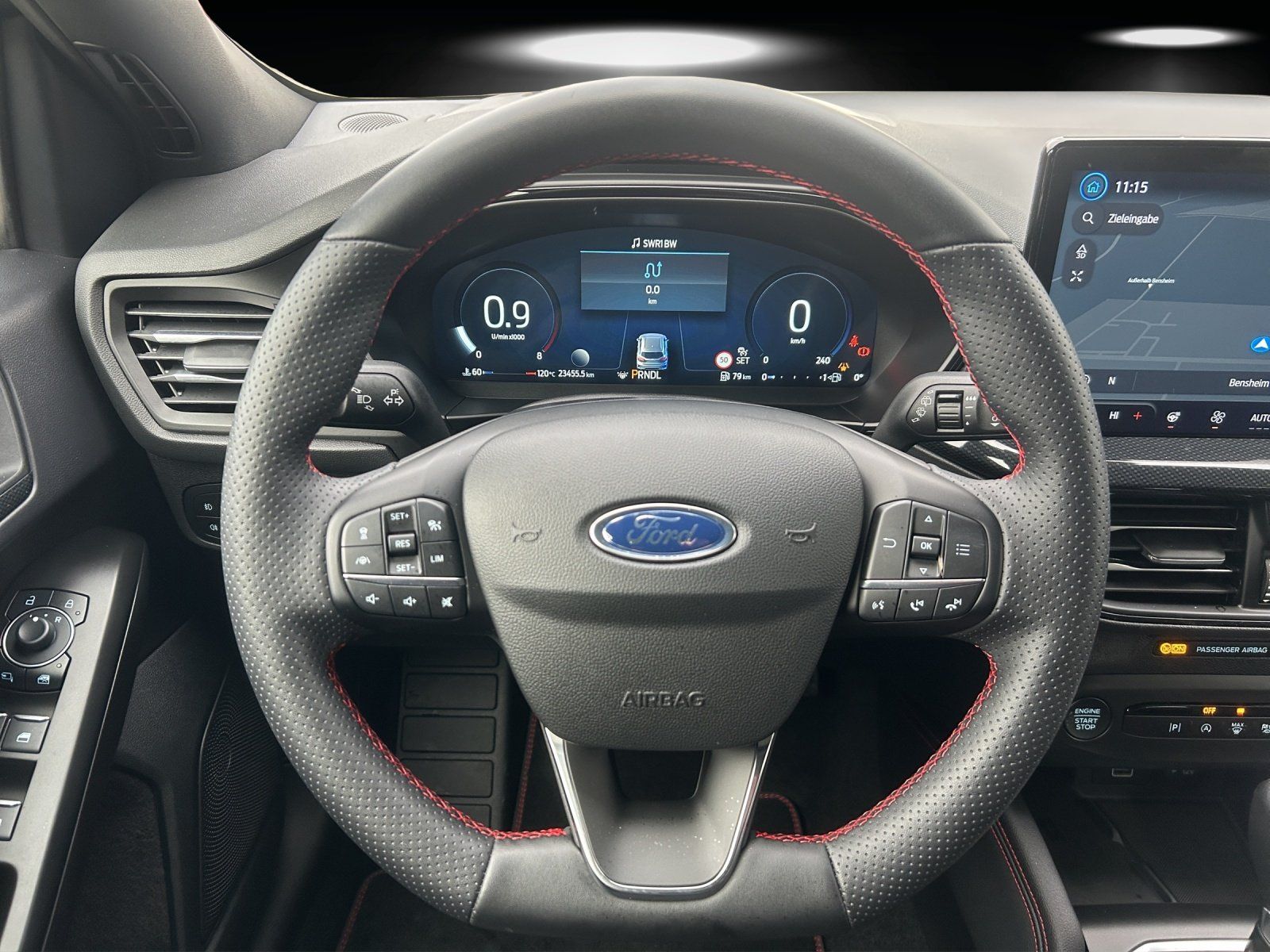 Fahrzeugabbildung Ford Focus 1.0 ST-Line X Aut./LED/ACC/KAMERA/NAVI/SHZ