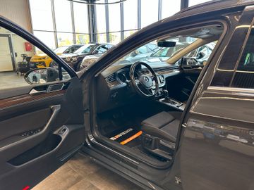 Volkswagen Passat *AHK*SZHZ*PANO*ACC*NAVI*