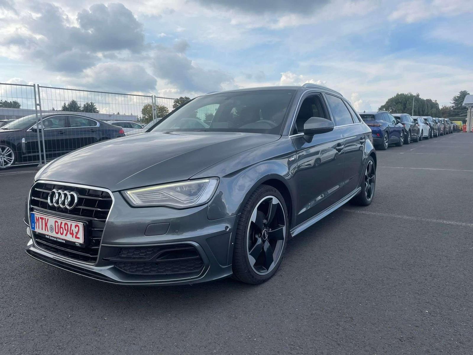 Audi A3 1.4 TFSI DSG S-line Sportpaket 2Hd ufrei Sche