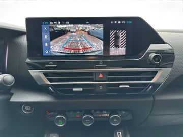 Citroën C4 Shine PT 130 EAT 8 Navi+SHZ+LHZ+HUD+LM+Carpla