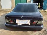Mercedes-Benz Mercedes W210 E230 - Mercedes-Benz E 230 aus 1995