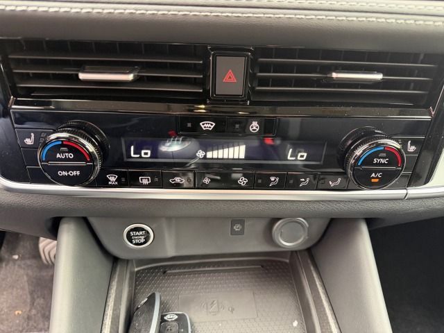 Fahrzeugabbildung Nissan QASHQAI 1.3 DIG-T MHEV 140 PS MT 4x2 N-Connecta