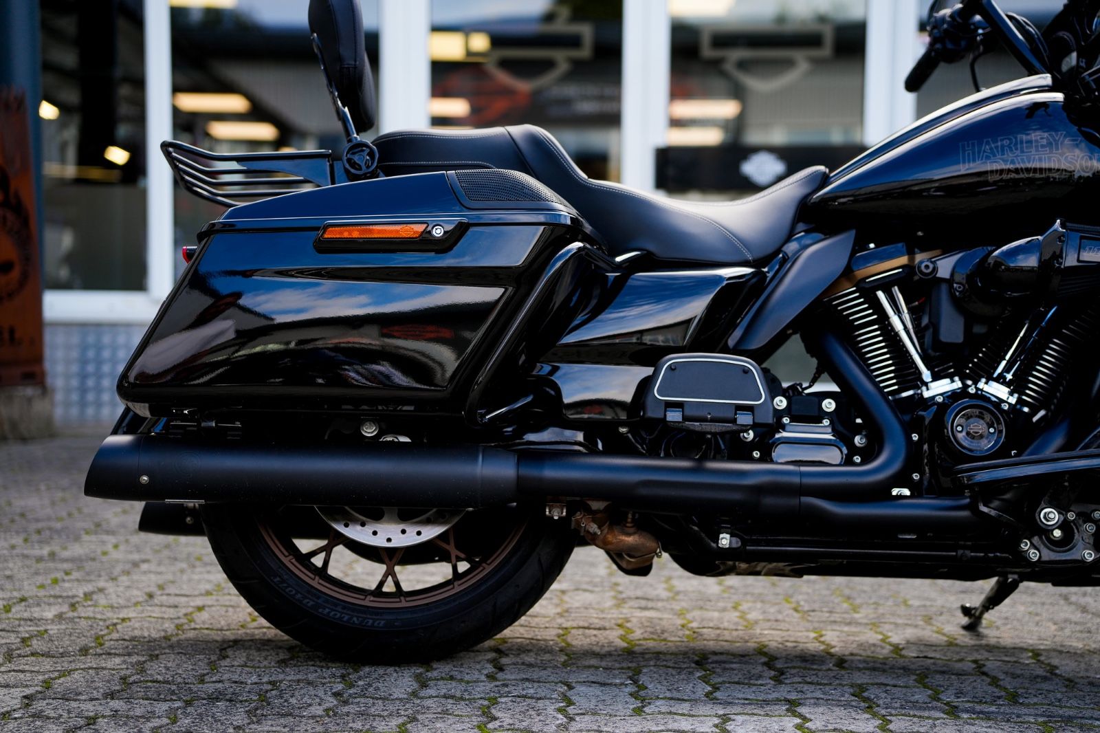 Fahrzeugabbildung Harley-Davidson FLHXST STREET GLIDE ST 117 - Kesstech - Rockford