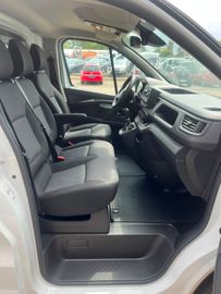 Renault Trafic - 11