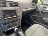 Volkswagen Golf VII Comfortline 17" ALU NAVI LED SHZ PDC - : Schwarz, Isofix