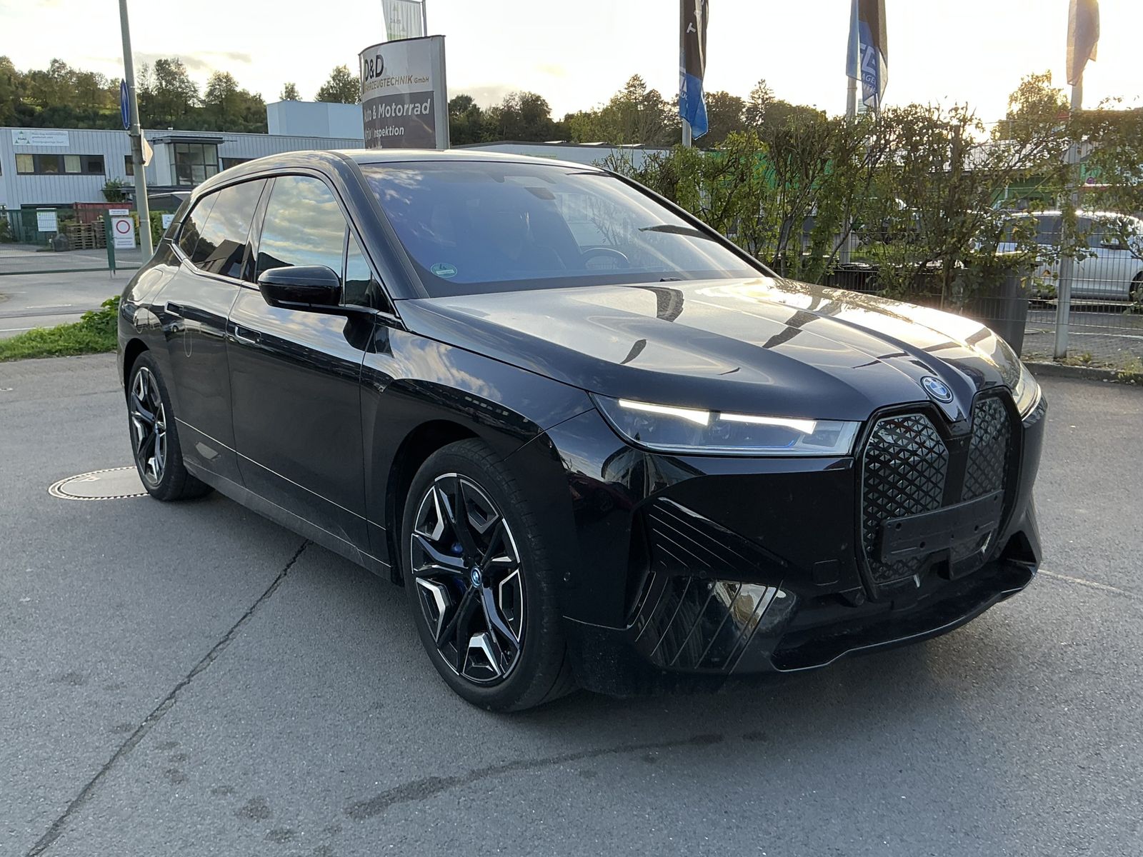 BMW iX 50 Sport Leder Pano Memory 360Cam AHK HUD