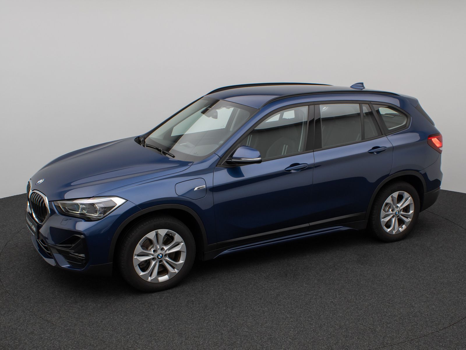 Fahrzeugabbildung BMW X1 xD25e Sport Line Kamera DAB Geschwindigkeitsr