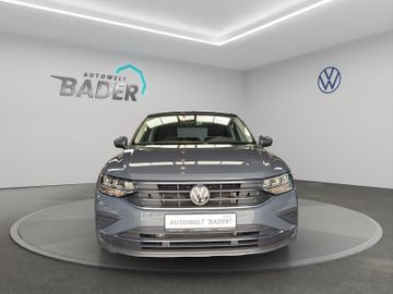 Volkswagen Tiguan - 2