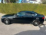 Jaguar XE 20d 180PS AWD Portfolio Automatik Portfolio - Jaguar XE: Portfolio