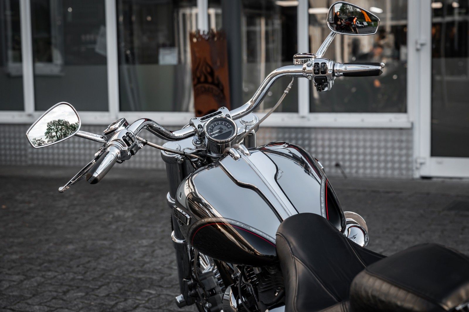 Fahrzeugabbildung Harley-Davidson CVO BREAKOUT FXSBSE -Jekill&Hyde