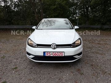 Volkswagen Golf - 2