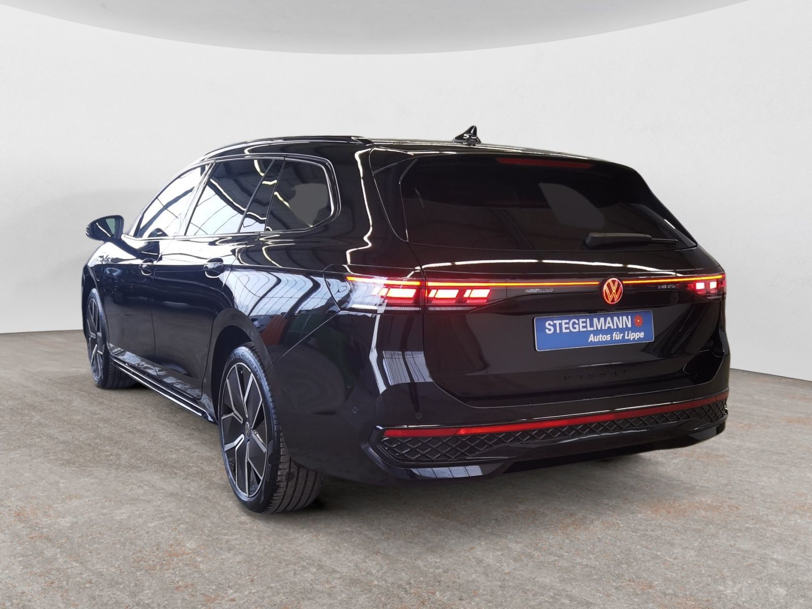Volkswagen Passat R-Line 1,5 l eHybrid OPF 6-Gang-Doppelkup foto 4