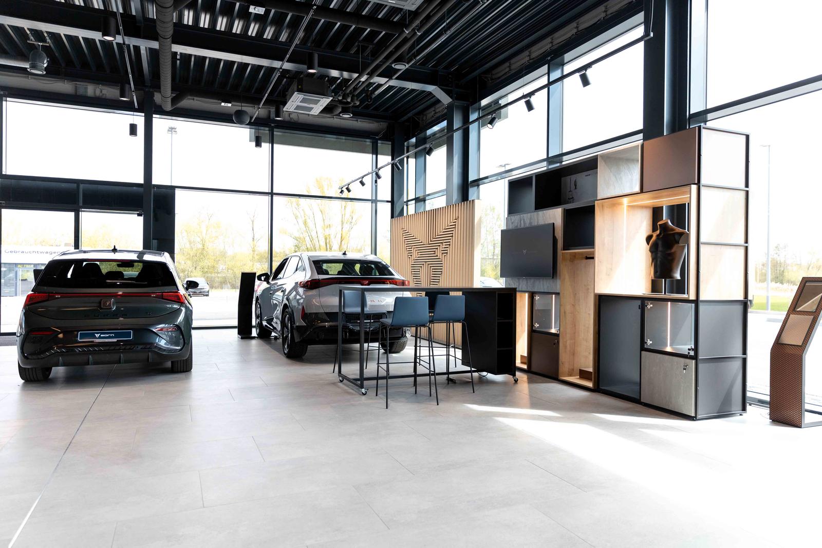 showroom-image-bottom