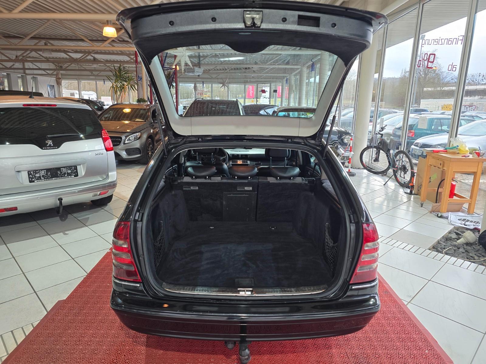 Mercedes-Benz C200 2007 — photo 17