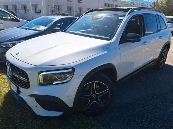 Mercedes-Benz GLB 200