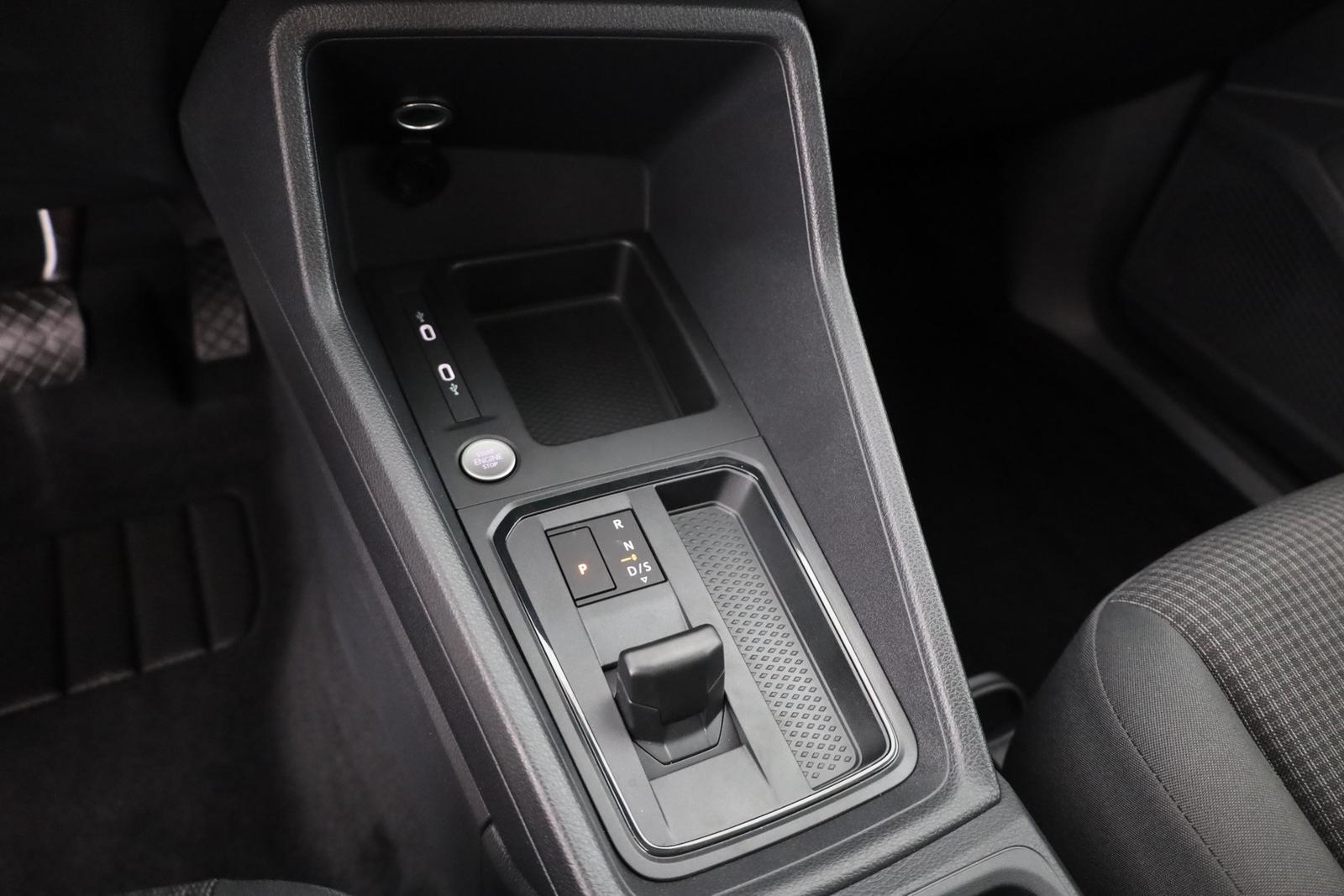 Volkswagen Caddy Maxi 1.5 TSI DSG Kamera 7-Sitzer AHK