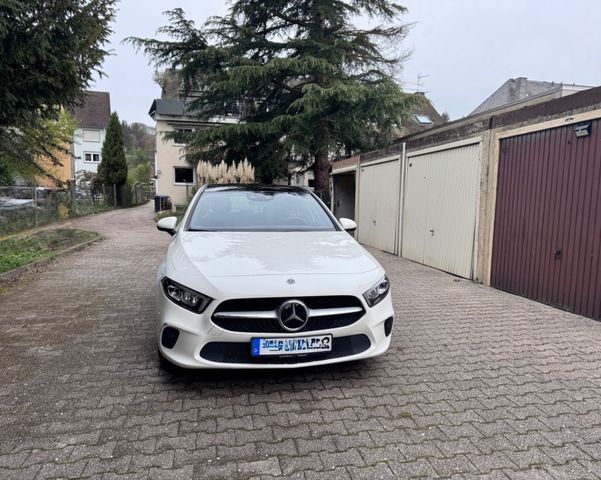 MERCEDES-BENZ DCT, LED, MBUX, CarPlay / Auto, Pano, Unfallfrei