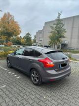 Ford Focus TDCI 2.0 Limousine MK3 Schrägheck - Ford Focus: Schrägheck