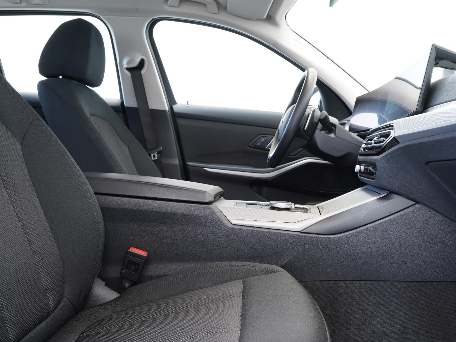 BMW 320 d xDrive Touring DRIVING-ASSISTANT/CURVED, миниатюра 14