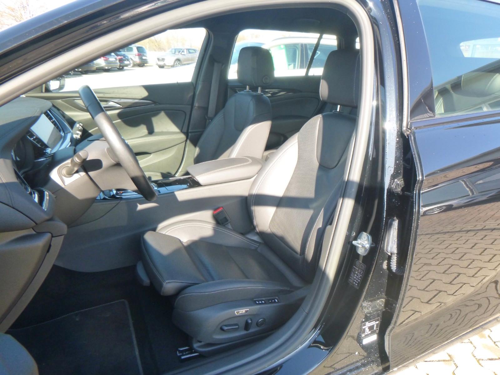Opel Insignia B Sports Tourer  >AUT/AHK/KAM/LED/Leder