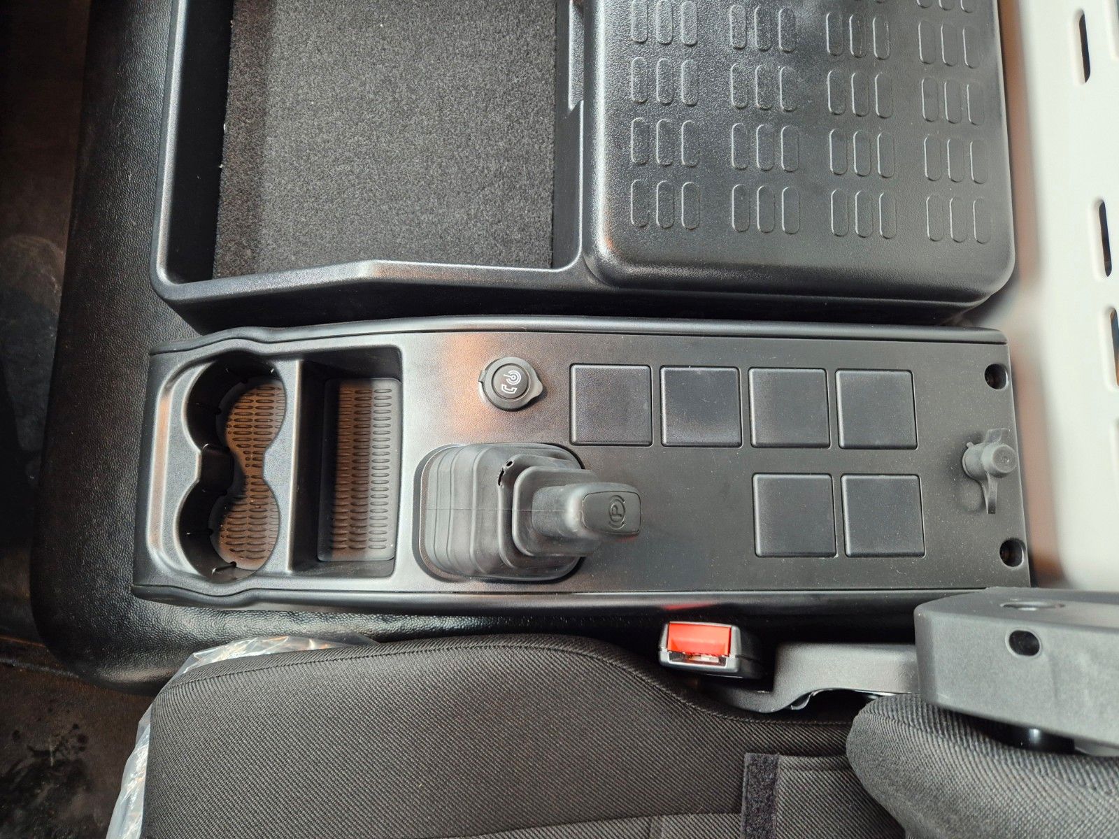 Fahrzeugabbildung Iveco Eurocargo ML120EL25/P Böse Schiebeplanen LBW AHK