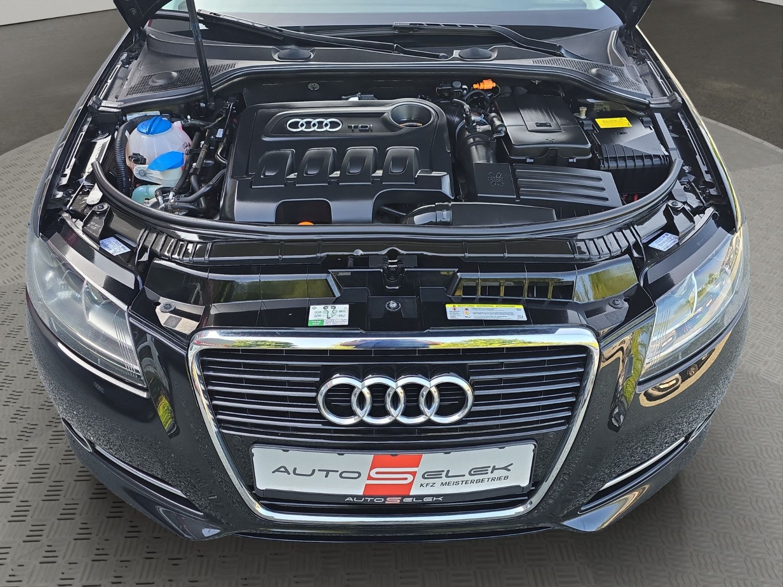 Fahrzeugabbildung Audi A3 Sportback 2.0 TDI AUS 1.HAND/AHK/KLIMA
