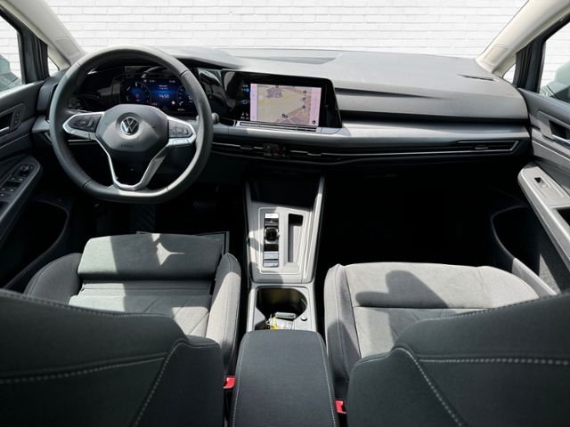 Fahrzeugabbildung Volkswagen Golf VIII Style 1.4l eHybrid DSG - Navi*ACC*LED+