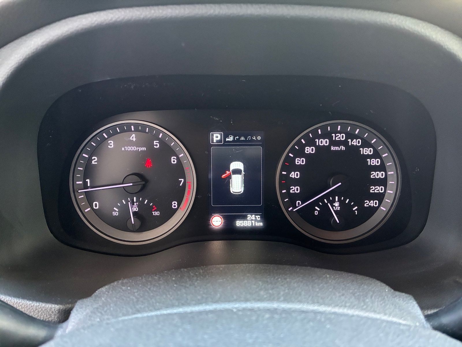 Fahrzeugabbildung Hyundai Tucson 1.6 Style KlimaA,LED,Navi,SHZ,2xKlima,PDC