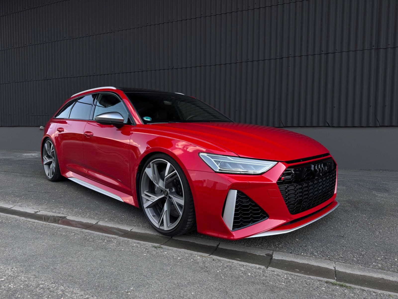 AUDI Avant 4.0TFSI quattro Pano/Stdhz/Keramik/RSAga/