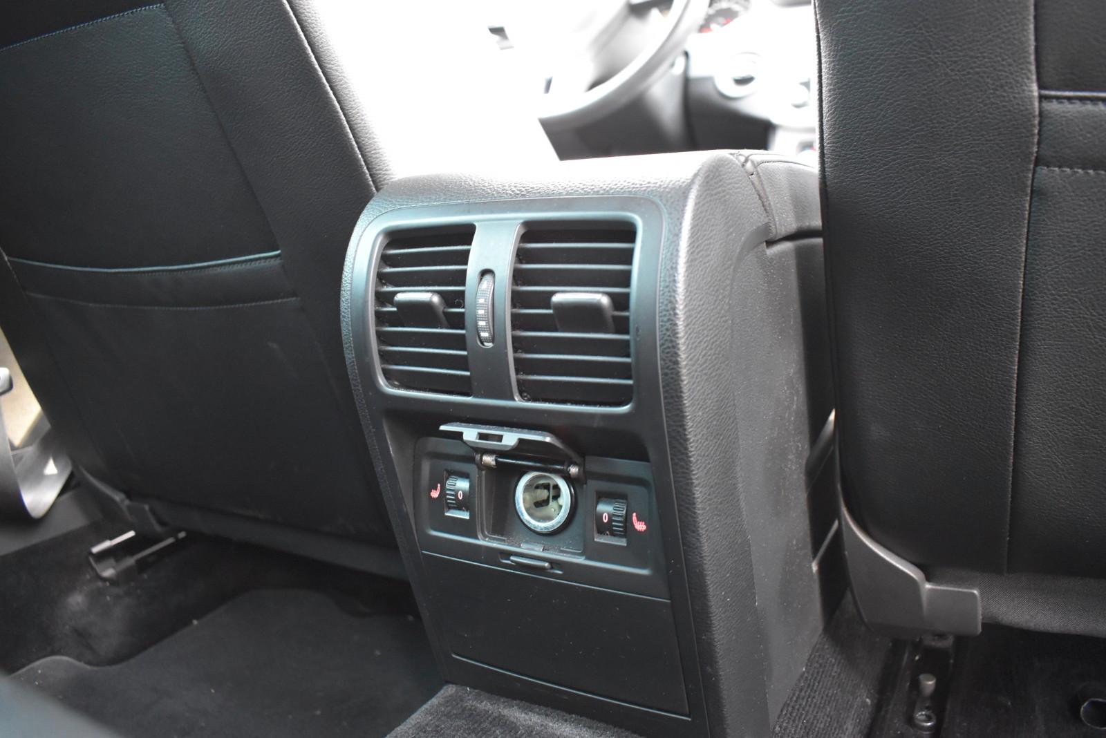 Volkswagen Passat 2011 — photo 28