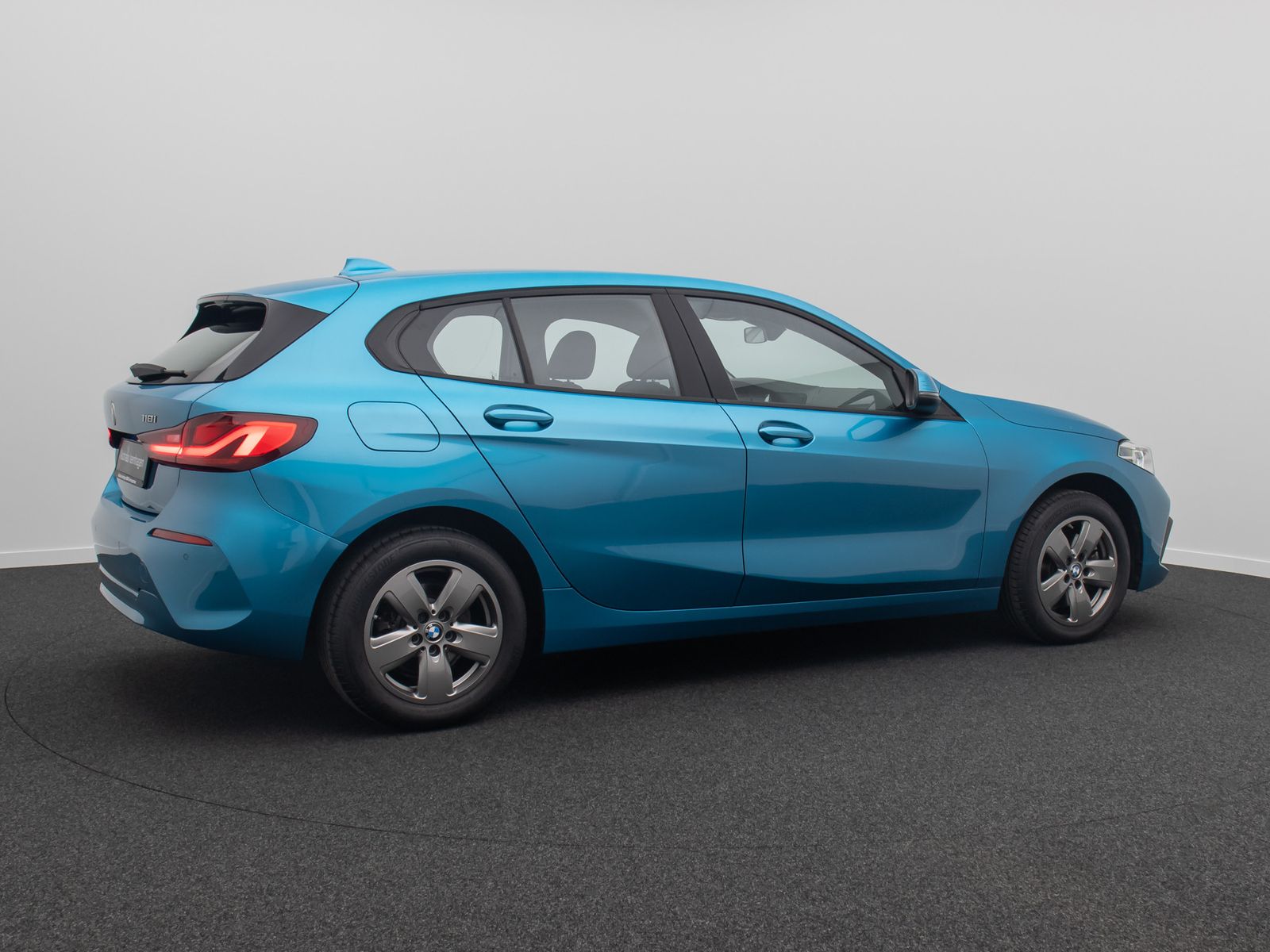 Fahrzeugabbildung BMW 118i Advantage PDC LED GeschwindigReg DAB WLAN