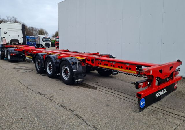 Kögel 3-Achs Tele-Container Chassis Port 45 Triplex 45