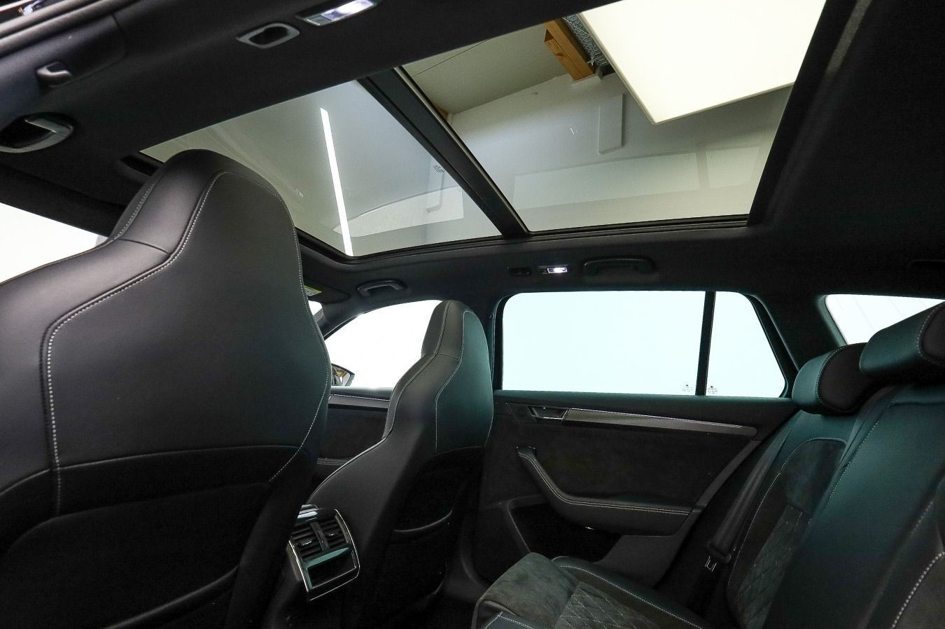Skoda Superb - Bild 22