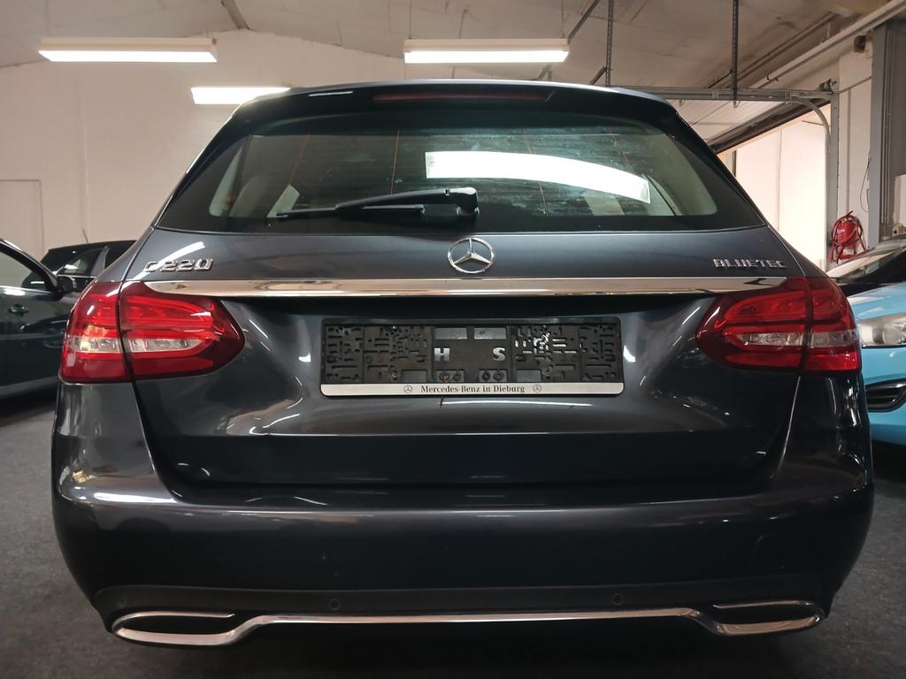 Mercedes-Benz C 220