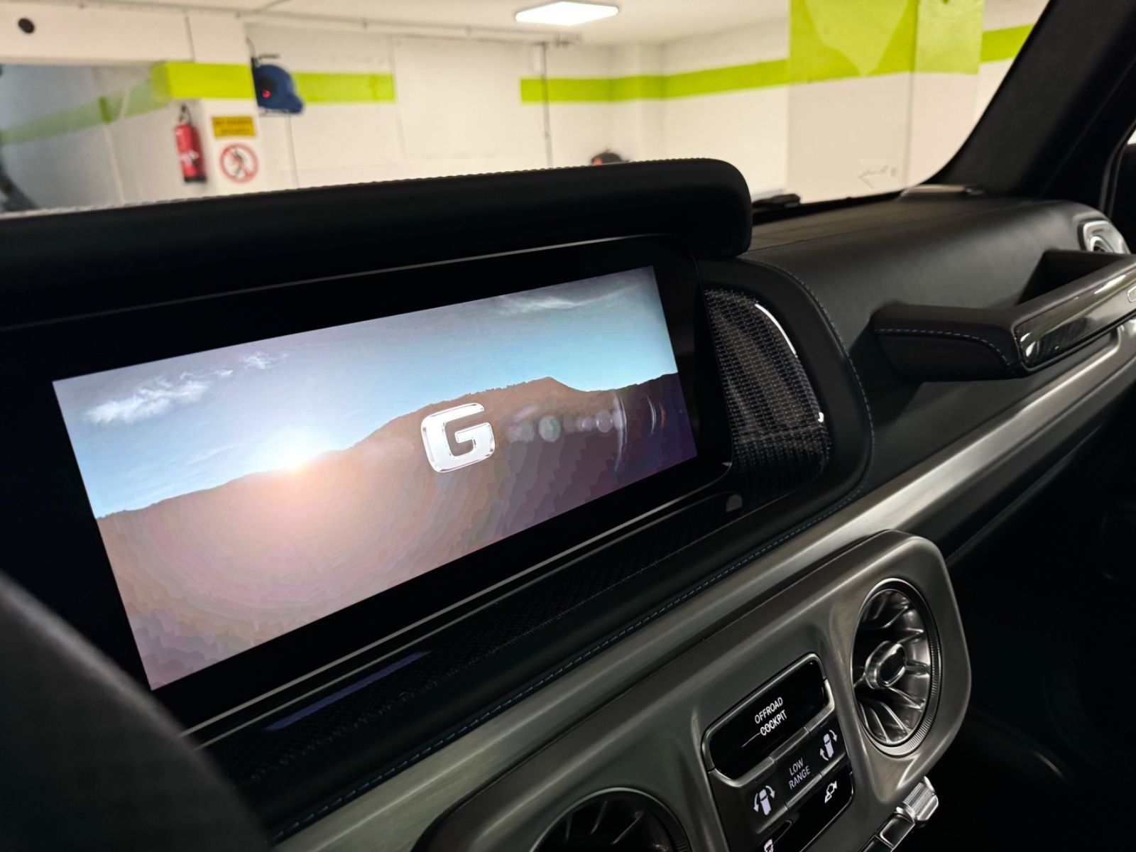 Fahrzeugabbildung Mercedes-Benz G 580 EQ EDITION1 CARBON A22 NIGHTPACK TV25 FULL