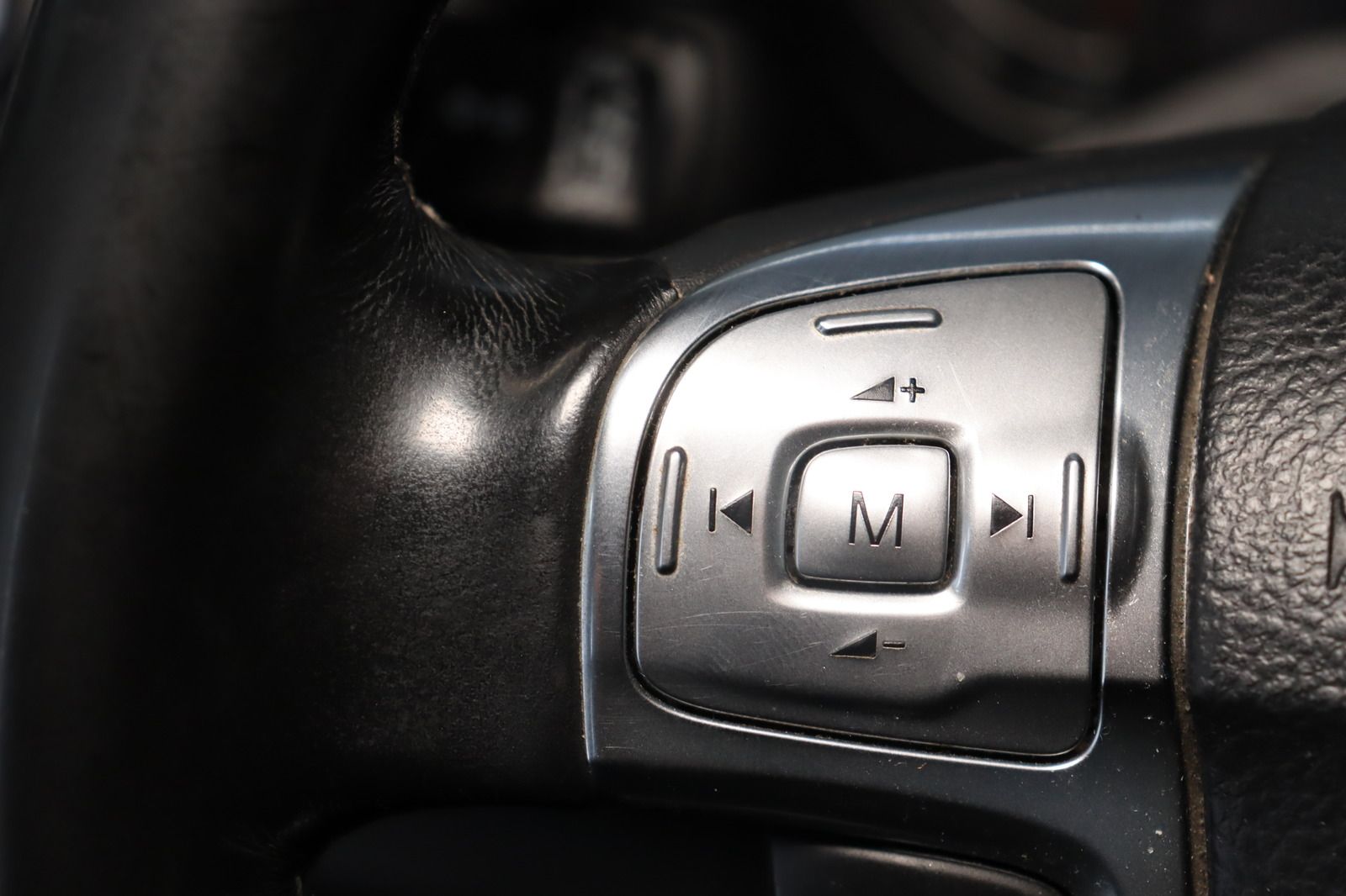 Fahrzeugabbildung Ford S-MAX 2.0 TDCi Sitzhzg./-lüftung * PDC * Tempom.