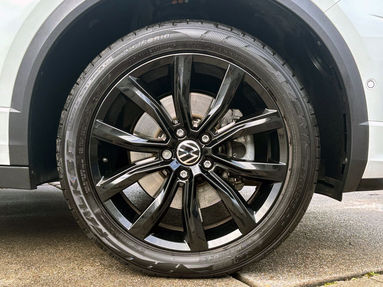Fahrzeugabbildung Volkswagen T-Roc Cabrio 1.5TSI DSG R-Line ACC KAM LED SHZ