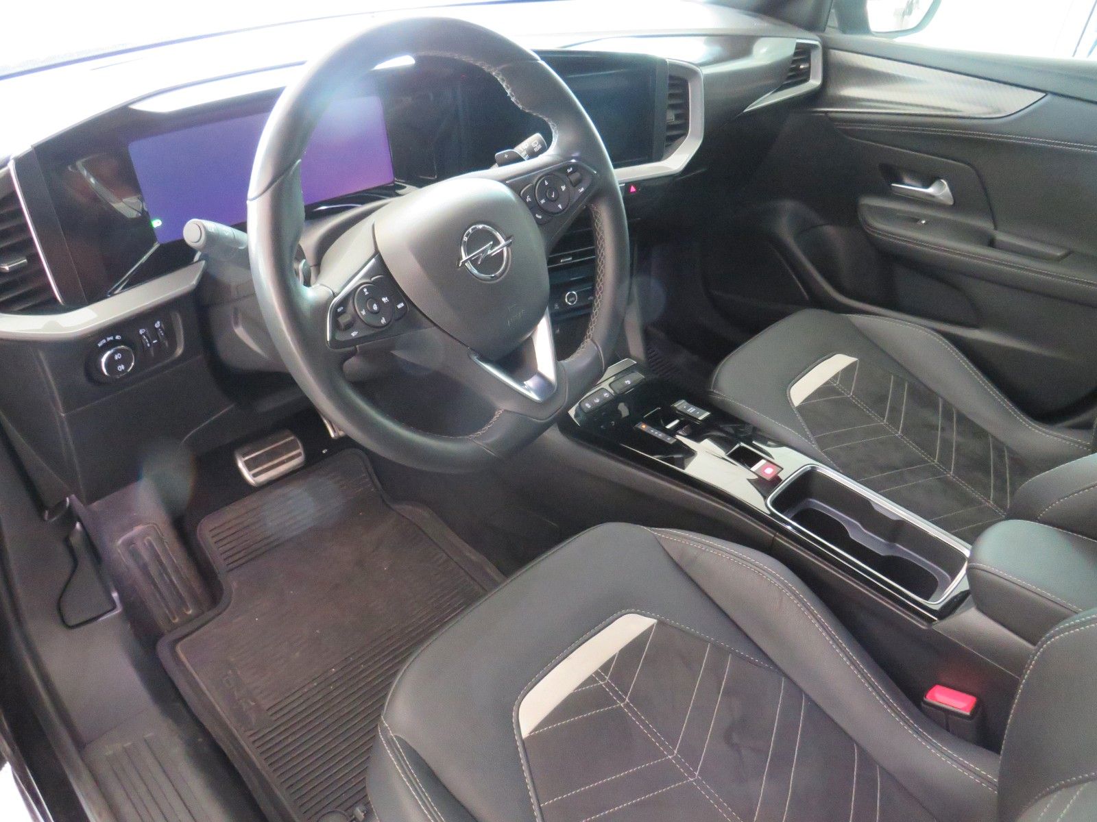 Fahrzeugabbildung Opel Mokka Ultimate *Autom* LED*Drive Assist*Massage*