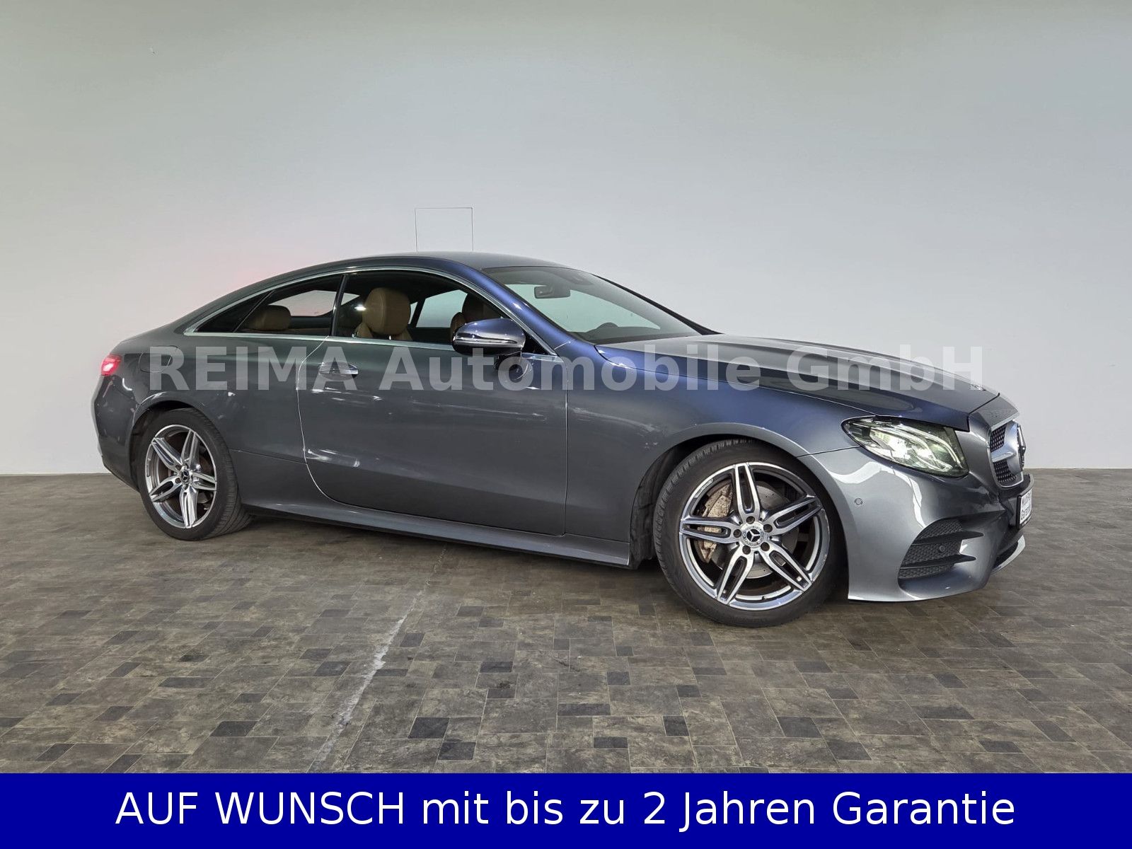 Fahrzeugabbildung Mercedes-Benz E 200 E Coupe AMG, LED, Leder, Assistentspaket