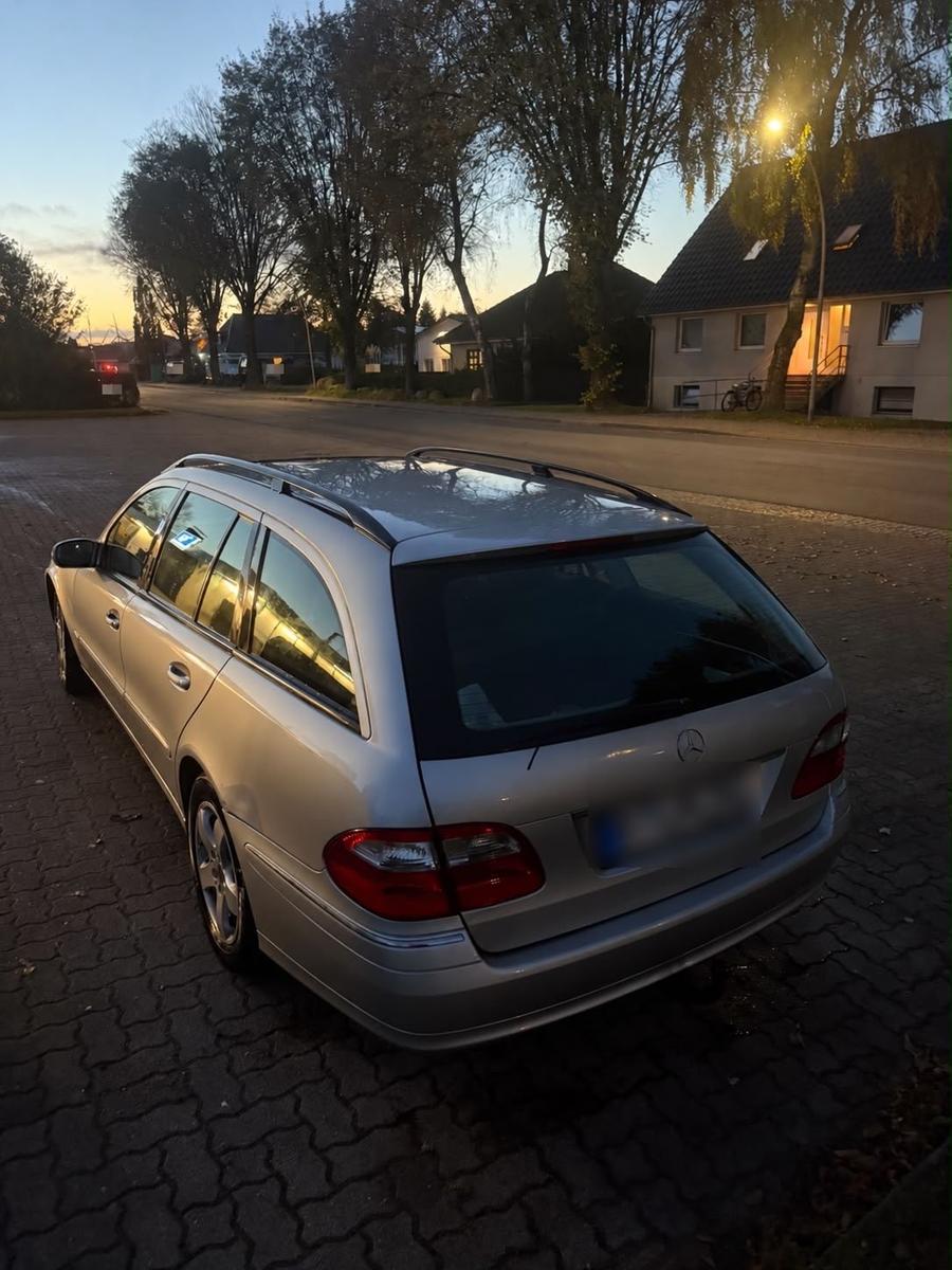 Mercedes-Benz E220 2004 — двигун 150 HP (110kW)