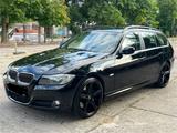 BMW 330D LCI Automatik Navi Tempomat TÜV 0... - BMW 330 aus 2009: D