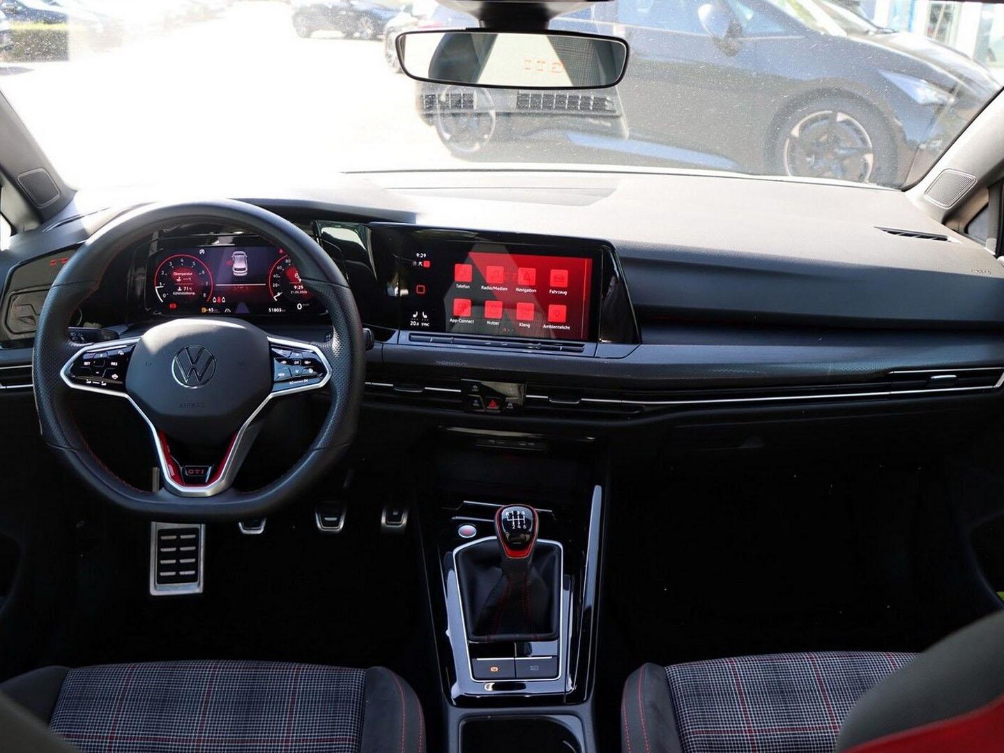 Volkswagen Golf GTI VIII 2.0 TSI OPF AHK/LED/NAVIVORB./PDC/, миниатюра 9