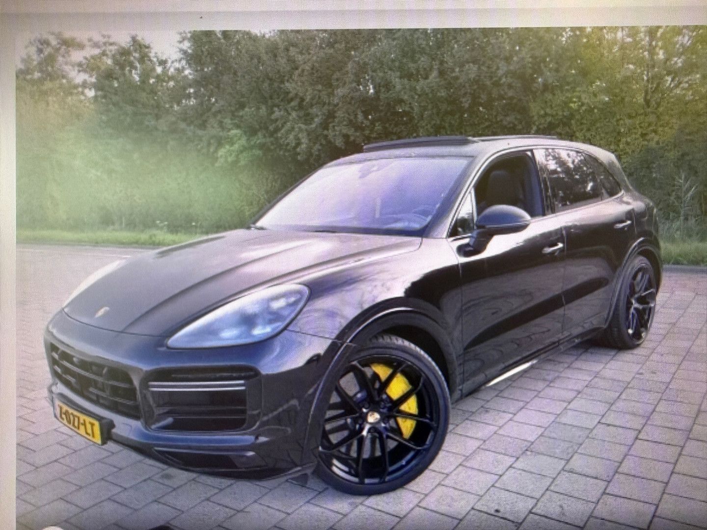 Porsche Cayenne 4.0 Turbo S E-Hybrid Pano AHK 22'' PDCC